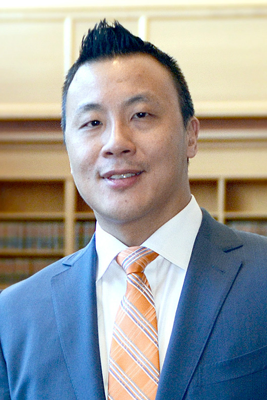 Photo of contributor for Jones Day's PTAB blog Dominic Yee, Jones Day Assoicate