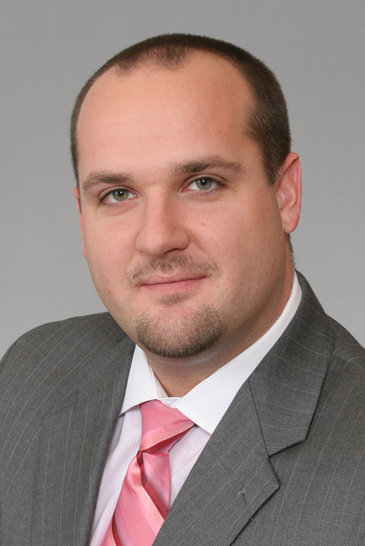 Photo of contributor for Jones Day's PTAB blog Ken Luchesi, Jones Day Partner